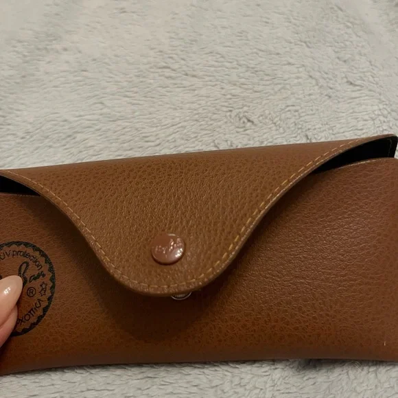 Limited Edition Raybans - Picture 2 of 4